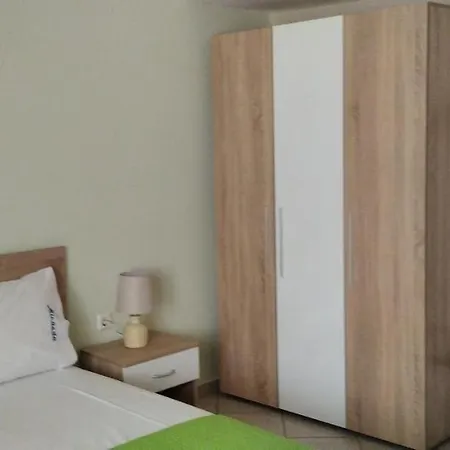 Miranda Παλιούρι